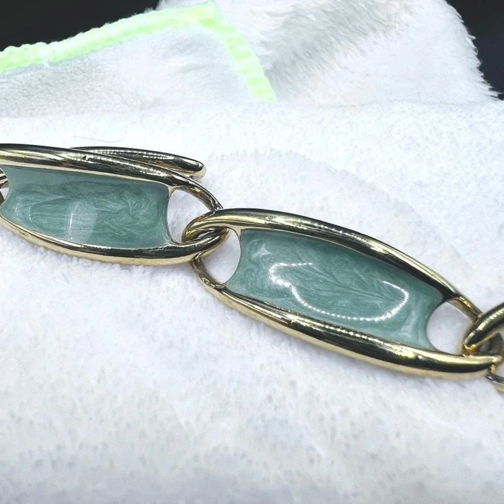 Vintage Trifari Panel Bracelet Enamel Aqua Green Gold Tone Fold‎ Over Clasp